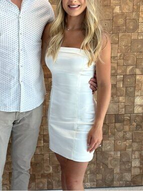 Aritzia Ten by Babaton Shimmer Satin Tube Dress Pearl White Size 6